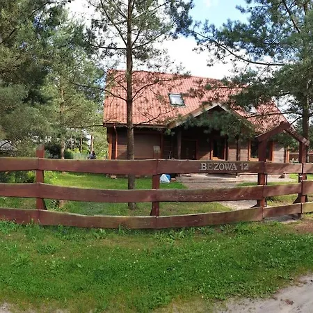 Holiday home Trojmiasto Nad Jeziorem Dom -echochata Kamien (Pomerania)