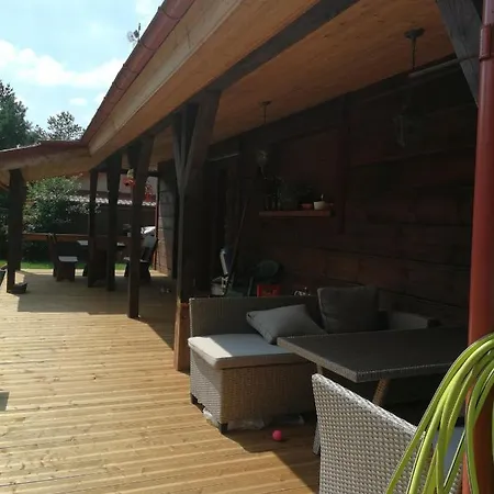 Holiday home Trojmiasto Nad Jeziorem Dom -echochata Kamien (Pomerania)