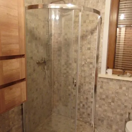 Trojmiasto Nad Jeziorem Dom -echochata Дом отдыха Kamien (Pomerania)